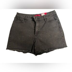 Jennifer Lopez High Rise Short Size 12 NWT Black Denim